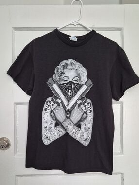 Cool! Tattooed Marilyn Monroe Graphic Tshirt Med